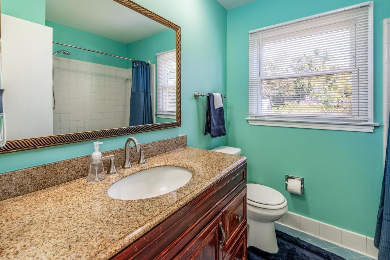 Centrally Located Spacious Abode Charlotte Exterior foto