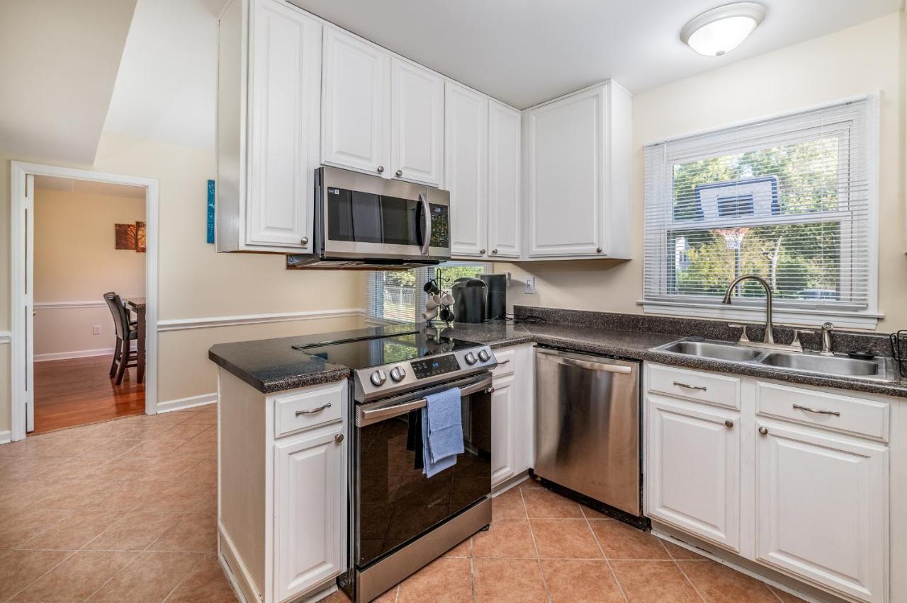 Centrally Located Spacious Abode Charlotte Exterior foto